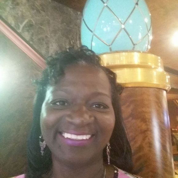 Meet your Posher, Rebecca - Picture 1 of 1